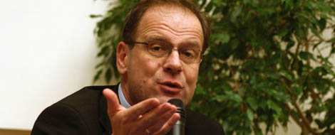 Dr. Navracsics Tibor 