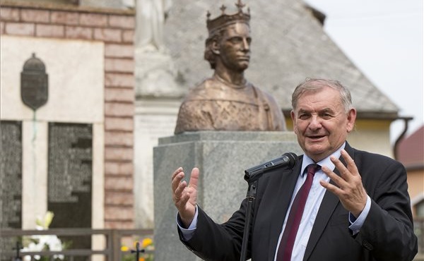 Szent Imre-szobrot avattak Szentimrefalván