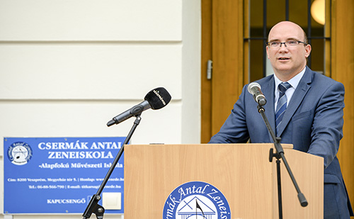 Teljeskörűen felújították a veszprémi Csermák Antal Zeneiskolát