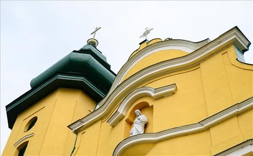 Veszprém megyében 1,3 milliárdból újulnak meg a templomok 