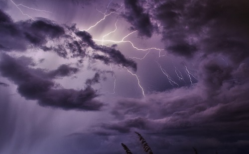 Tombolt a vihar Balatonfüreden, ház is lakhatatlanná vált